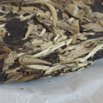 XIA GUAN BAI CHA Dali White Tea Cake Jinggu Moonlight Pu'er Tea 320g/Box