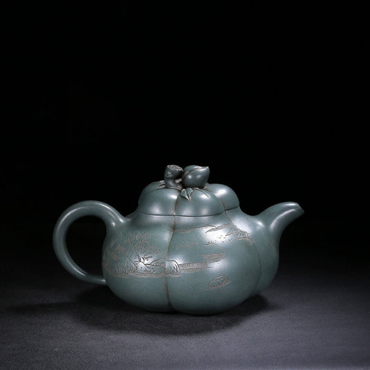 Chinese Yixing Zisha Clay Handmade Exquisite Teapot （合桃 盖款：汪宝根）