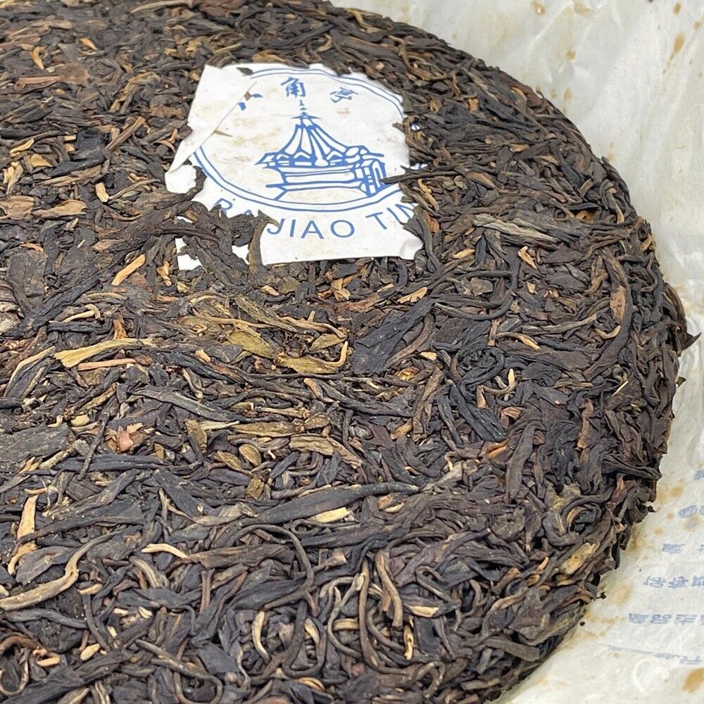 Pu-Erh, Octagonal Pavilion, Yunnan Arbor Ancient Tree Tea (Blue Classic), 2008y, 357g, Raw