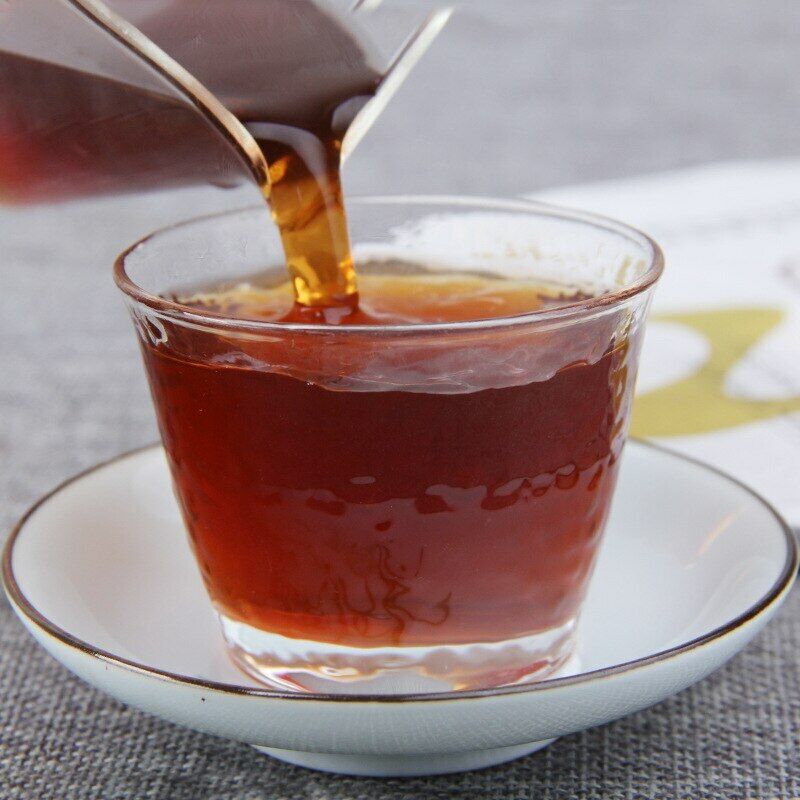 Ripe Yunnan Puer Tea Menghai Spring Tea Iron Shu Puerh Cake 180g