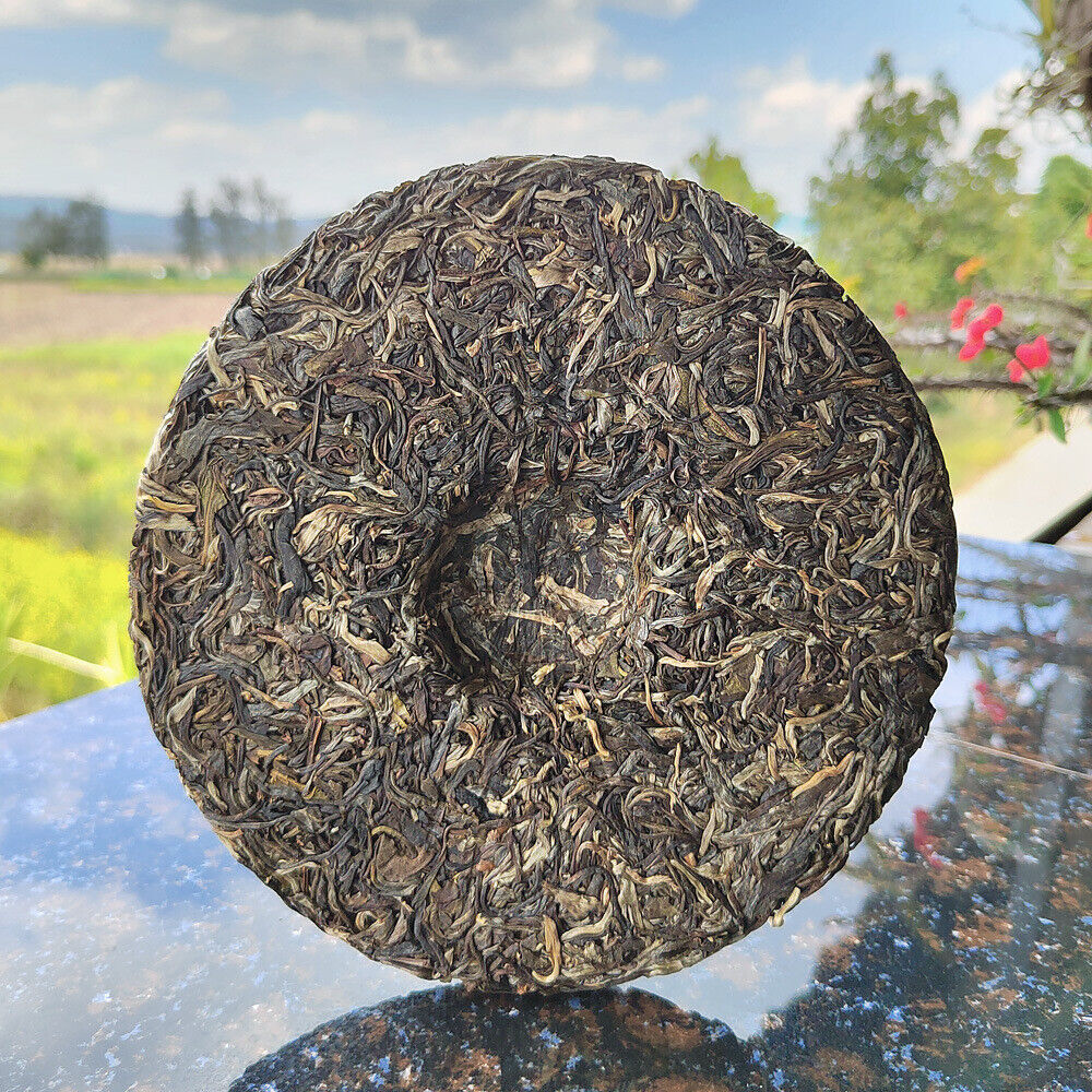 357g/12.59oz Laobanzhang Raw Tea First Spring Pu-erh Raw Cake Menghai Pu-erh Tea