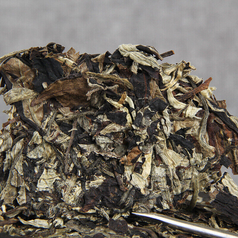 Yue Guang Mei Ren Shen Puer Mixed White Tea Ancient Arbor Raw Puer Tea 357g