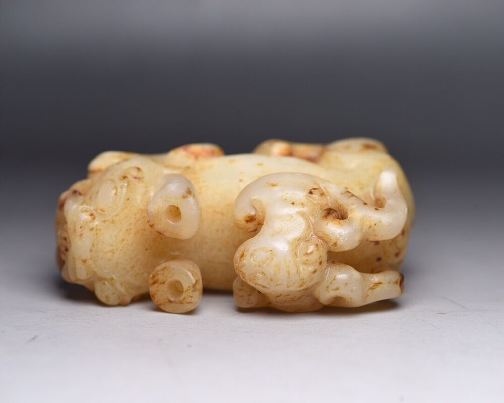 Chinese Antique Hetian Jade Carved Sculpture Exquisite Beast Statue Collections