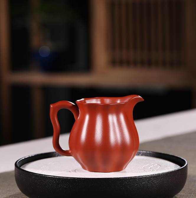 China Fair cup Dahongpao purple sand lotus heart fair cup all manual tea set