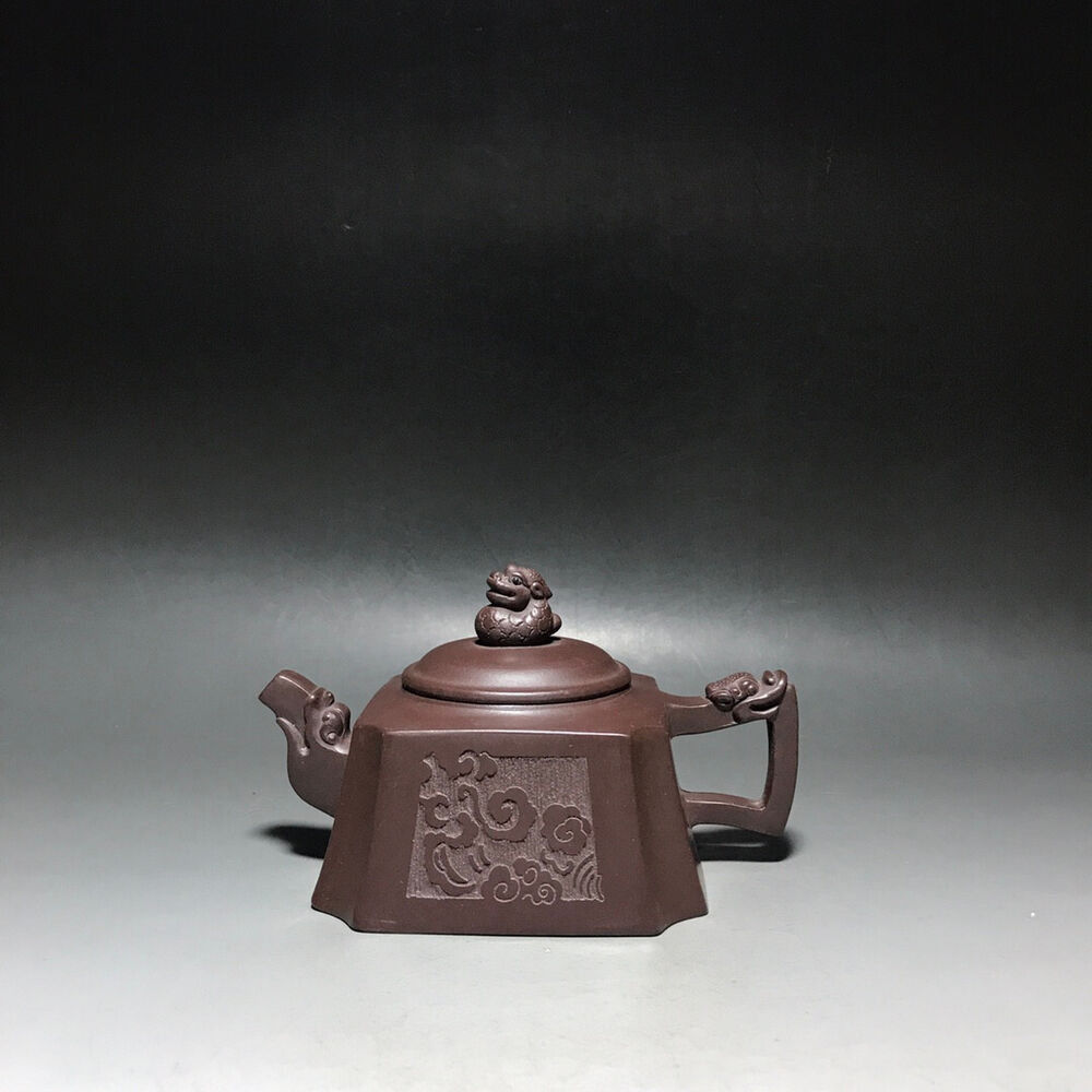 Chinese Yixing Zisha Clay Handmade Exquisite Teapot（云淡风轻 底款：如图）