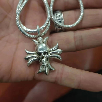 Cool Chinese Old Tibetan Silver Hand Carving necklace pendant Collect