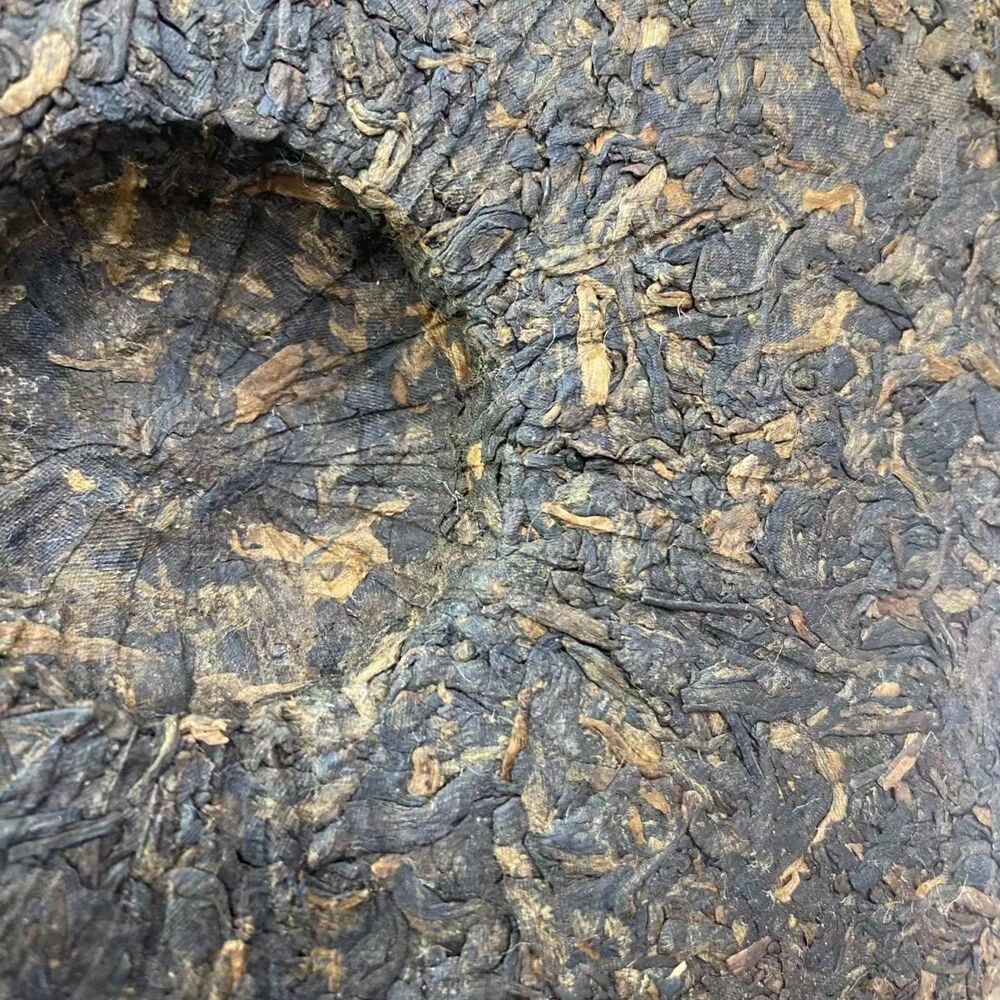 357g Yunnan Iceland Aged Puerh Ripe Tea 2011 Spring Old Pu'er Cooked Tea Cake