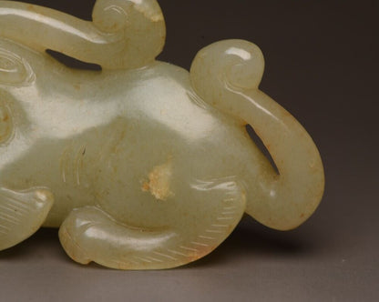 China Old Natural Hetian Jade Carved Beast Animal Statue Sculpture Nice Artwork