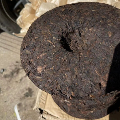 357g Yunnan Yiwu Pu-erh Ripe Tea 2003 Aged Pu'er Cooked Tea Cake Old Puerh Tea