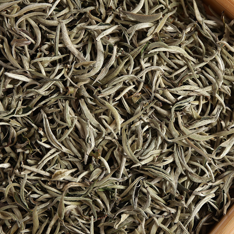 Pu'er raw tea white hair silver needle white hair single bud moonlight white tea