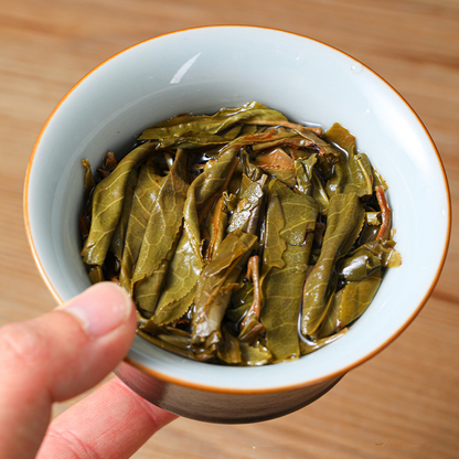 357g Iceland Pu-erh Raw Tea Cake Yunnan Bingdao Puerh Sheng Tea Pu'er Green Tea
