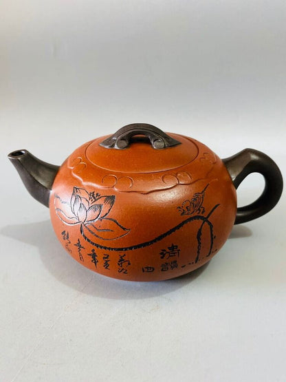 Chinese Yixing Zisha Clay Handmade Exquisite Teapot（双色荷花壶 底款：周桂珍）