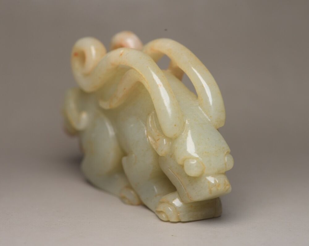 Chinese Old Natural Hetian Jade Carved Sculpture Exquisite Beast Statue Art Rare