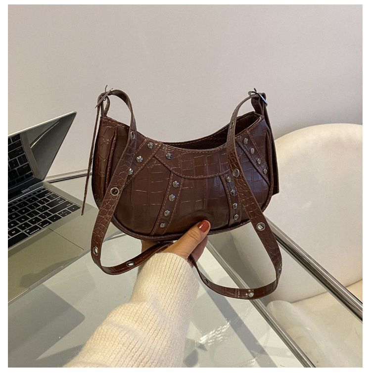 Rivet Hobos Shoulder Bag Vintage Leather Clutch Purse Handbag Underarm 23*15*7CM