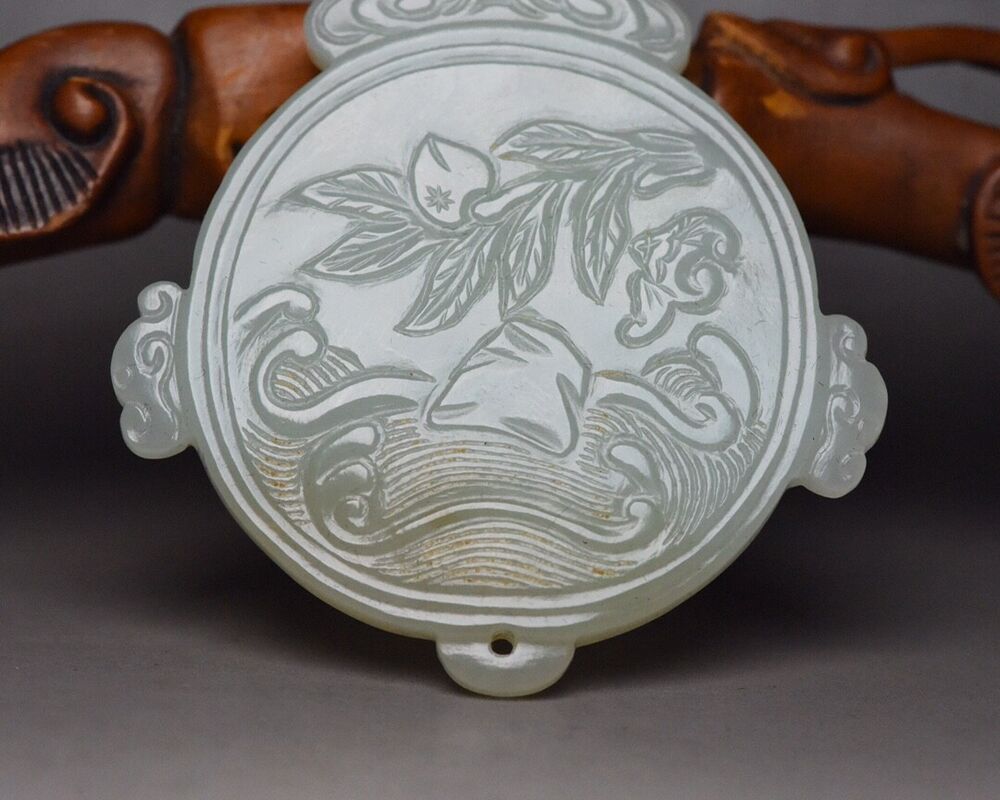 Chinese Natural Hetian Jade Carved Exquisite Unique Pendant Jewelry Gift Rare