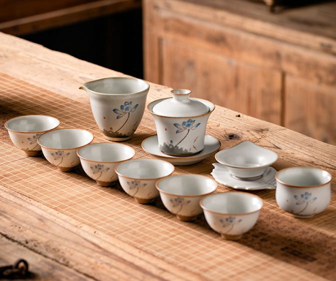 Antique moon white Ru kiln split horseshoe Sancai cover bowl tea set set