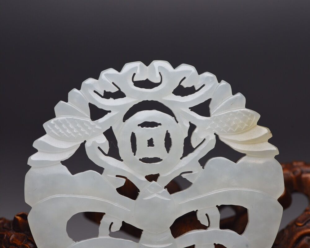 Top Chinese Natural Hetian White Jade Carving Exquisite Statue Pendant Jewelry