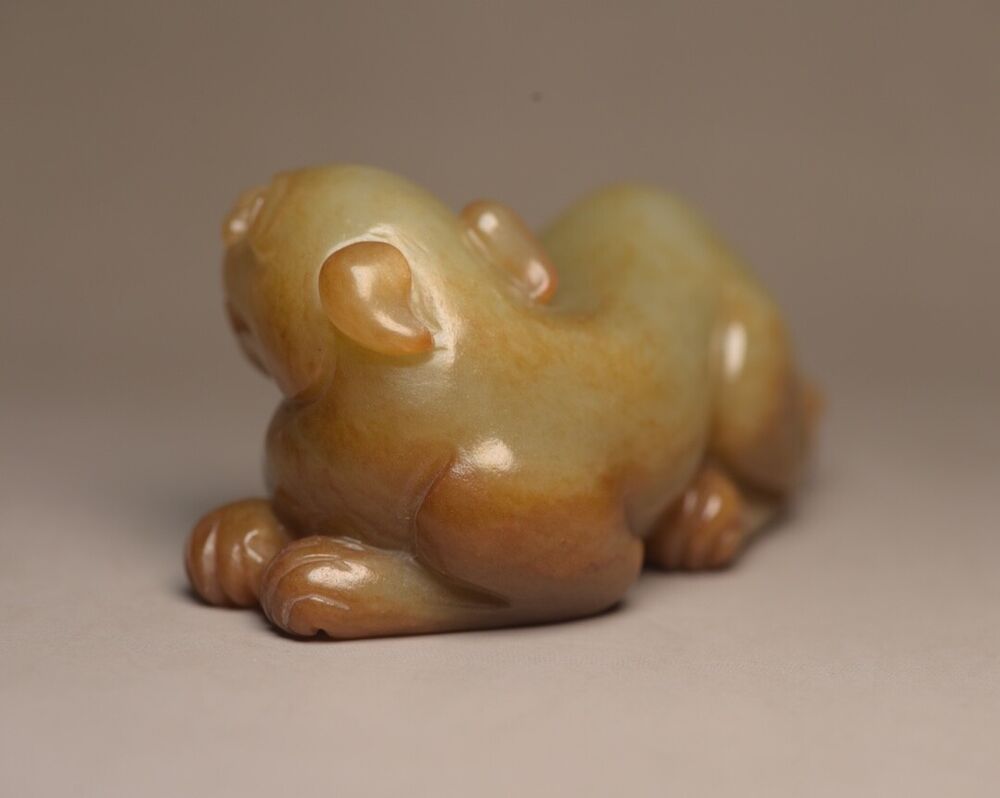 Old Chinese Natural Hetian Jade Carved Exquisite Beast Statue Sculpture Rare Art