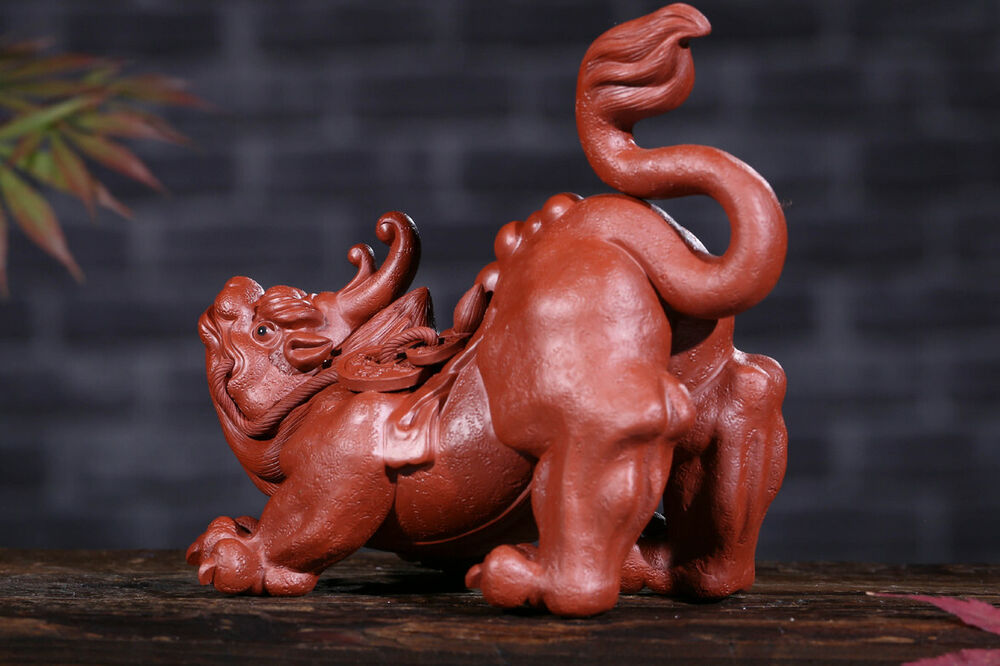 China Yixing handmade purple sand red envelope clay Wang Yue Pi Xiu tea pet Kung Fu tea pet-