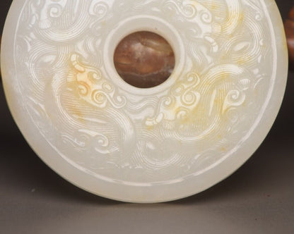 Top Chinese Beautiful Natural Hetian Jade Carving Exquisite Statue Pendant Rare