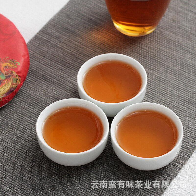 200g cake tea Yunnan Dian Hong tea Fengqing black tea Ancient tree sun red