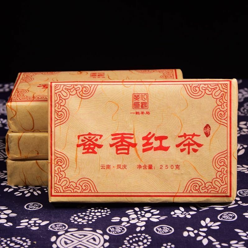 Fengqing Dian Hong Golden Buds Dianhong Dian Hong Yunnan Black Tea Brick 250g