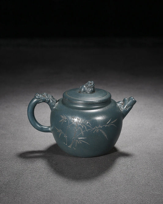 Chinese Yixing Zisha Clay Handmade Exquisite Teapot（清雅 底款：徐汉棠）