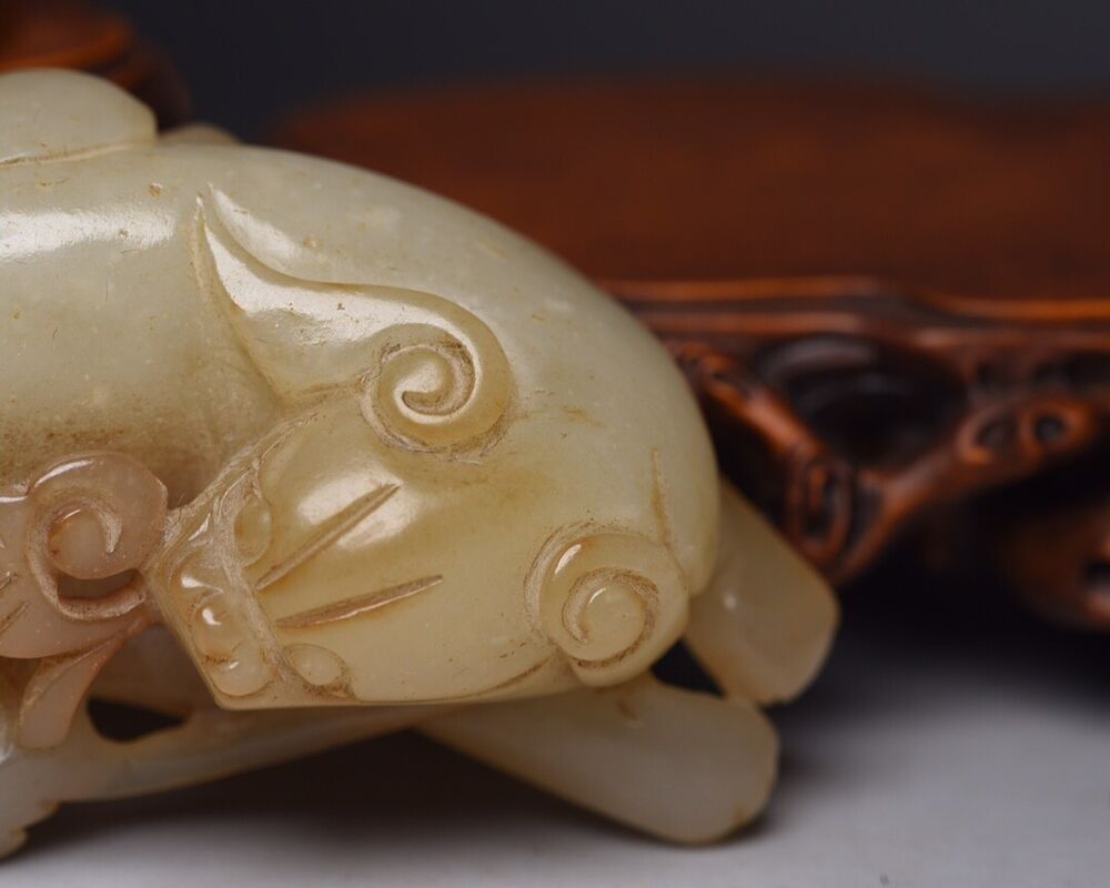Chinese Antique Hetian Jade Carved Sculpture Exquisite Beast Statue Collections