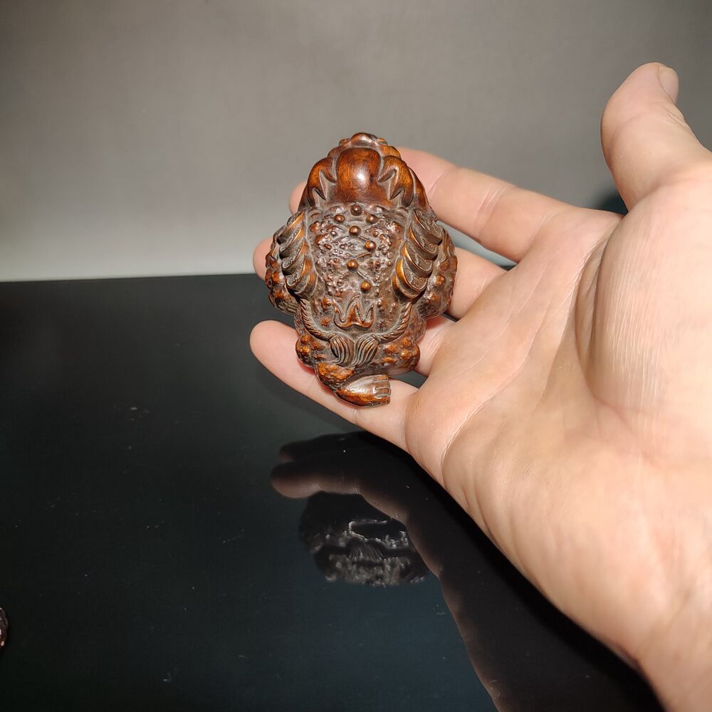 Chinese Wood Carving Wooden Toad Spittor Statue Sculpture Boxwood Interesting