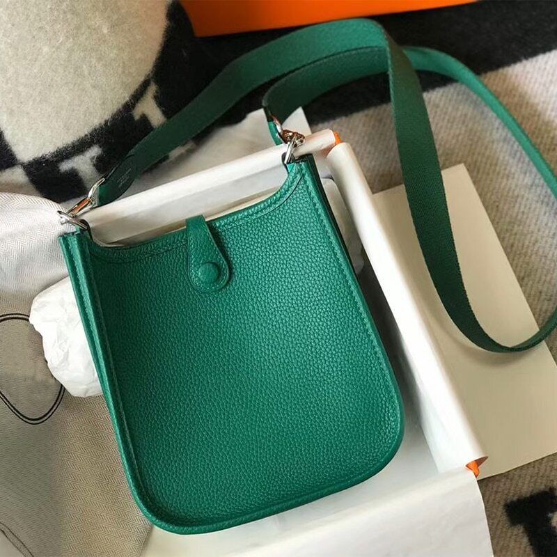 2022 NEW Women's Bucket Bag Handbag Hollowed Crossbody Bag Leather
