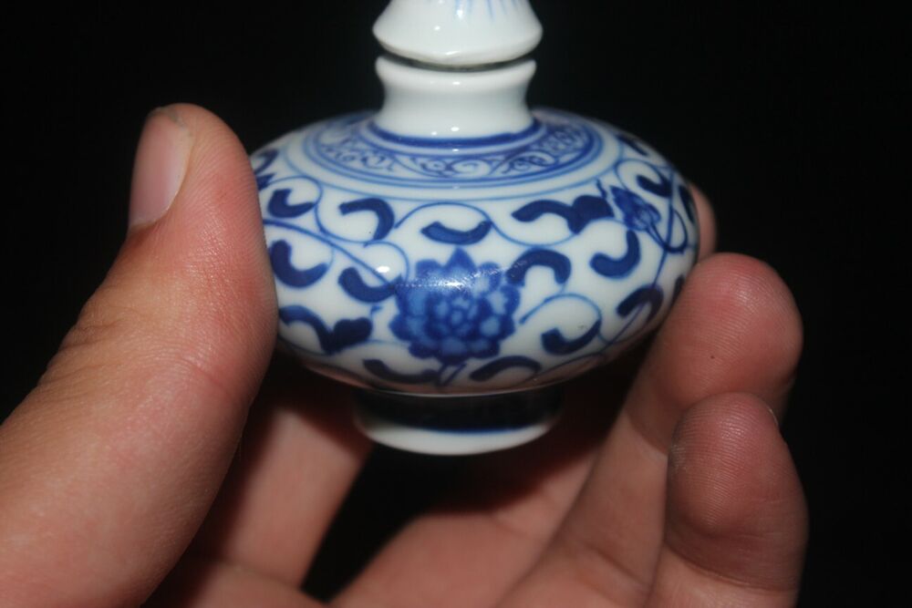 chinese porcelain blue and white porcelain snuff bottle small mini pot peking