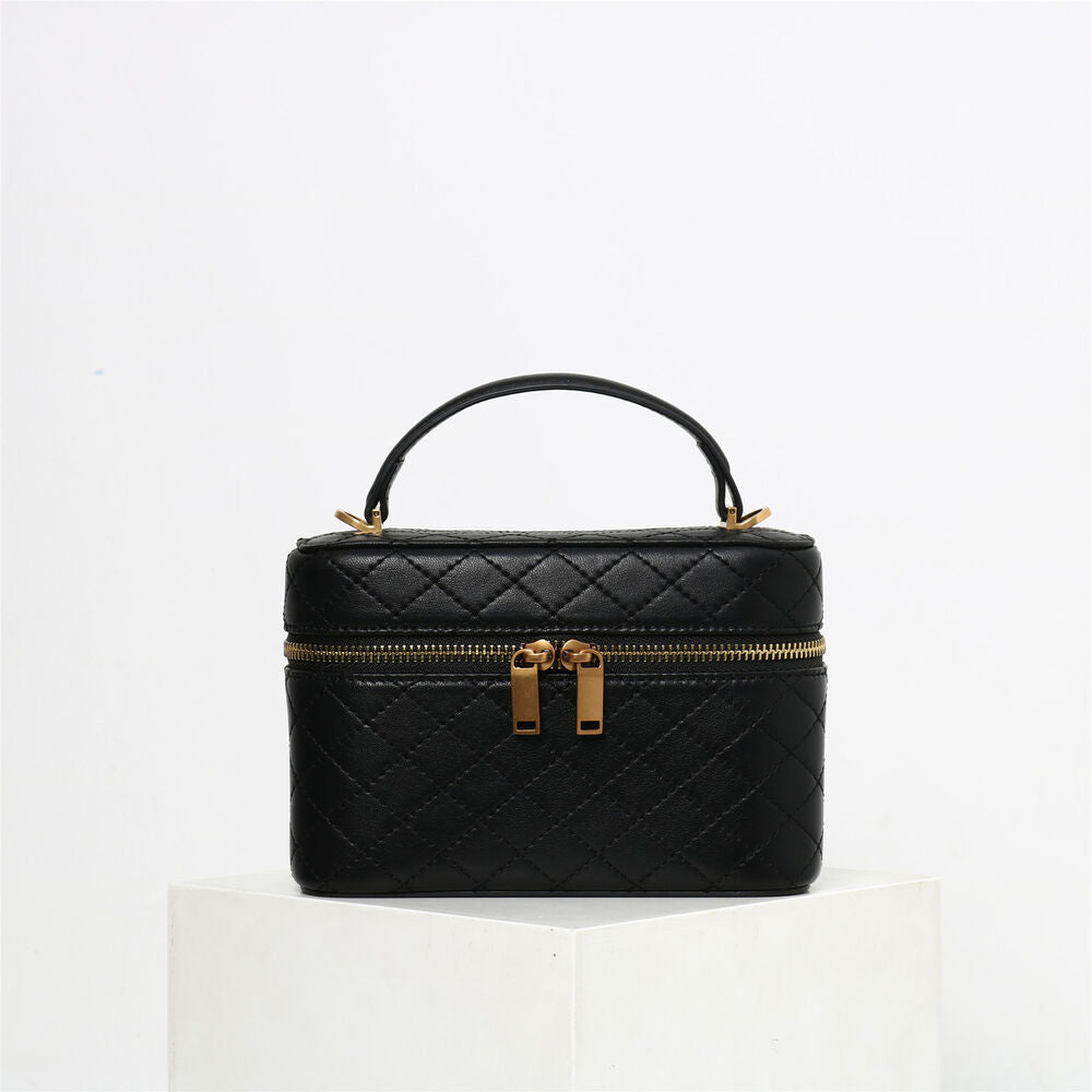 Fully Lambskin Lined!Quilted Real Leather Vanity Case Shoulder Bag Purse Chains