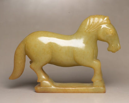 Top Chinese Natural Hetian Jade Carved Exquisite Horse Statue Collection Artwork