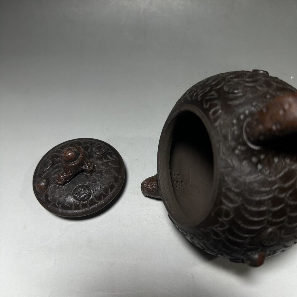 vintage chinese yixing purple clay teapot zisha ceremony carving Collectible art