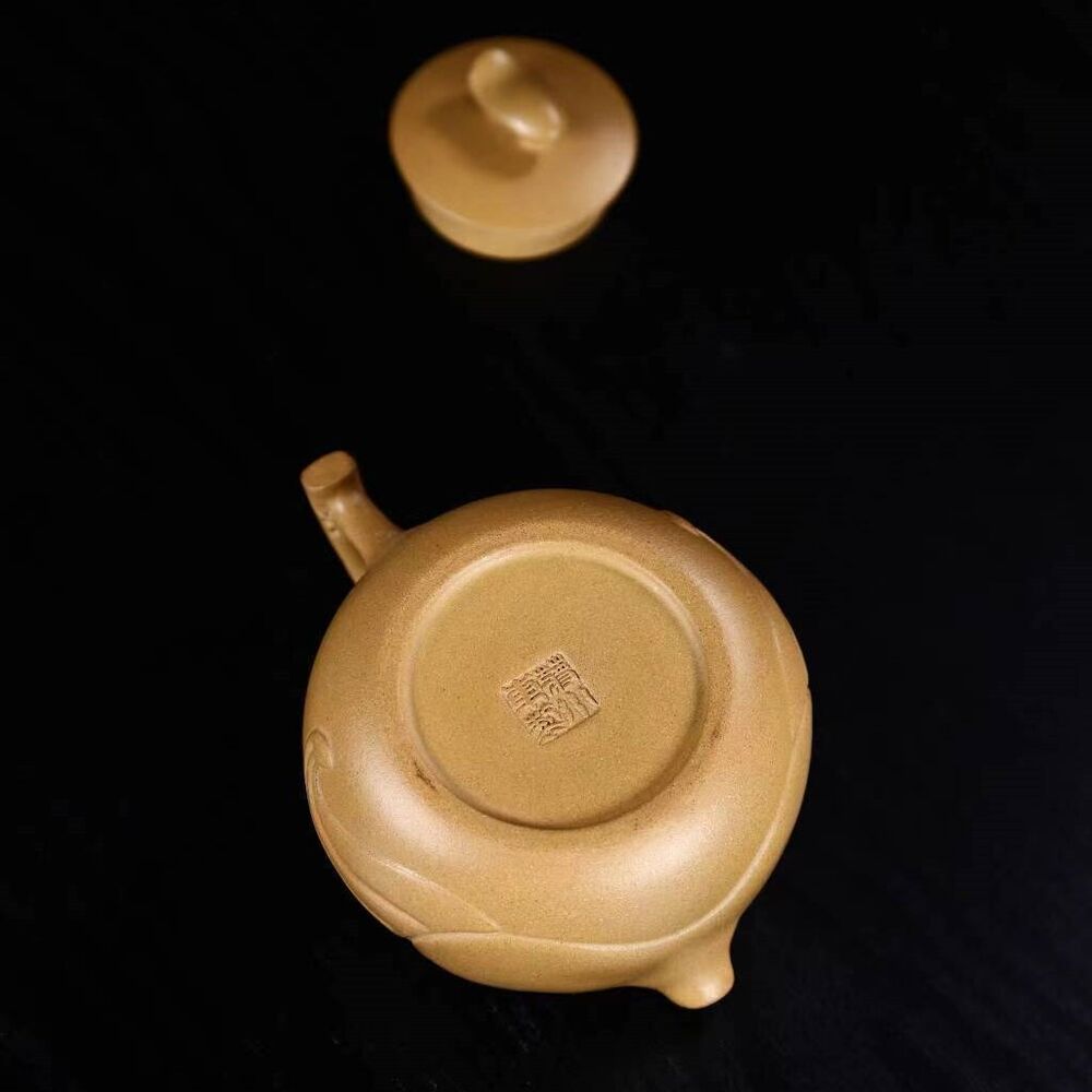 Chinese Tea Pot Marked Real Yixing Zisha Duan Clay Master Pot Fish Design 250ml