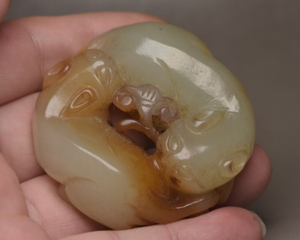 Antique Chinese Natural Hetian Jade Carved Exquisite Beast Statue Collection Art