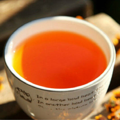 Two teas with hay, quinun, pastinake, orange juice, organic chamomile tea-