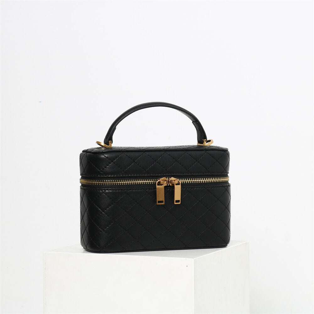 Fully Lambskin Lined!Quilted Real Leather Vanity Case Shoulder Bag Purse Chains