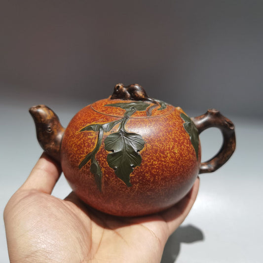 Chinese Yixing Zisha Clay Handmade Exquisite Teapot （：金鼠纳福 低款：蒋燕庭)