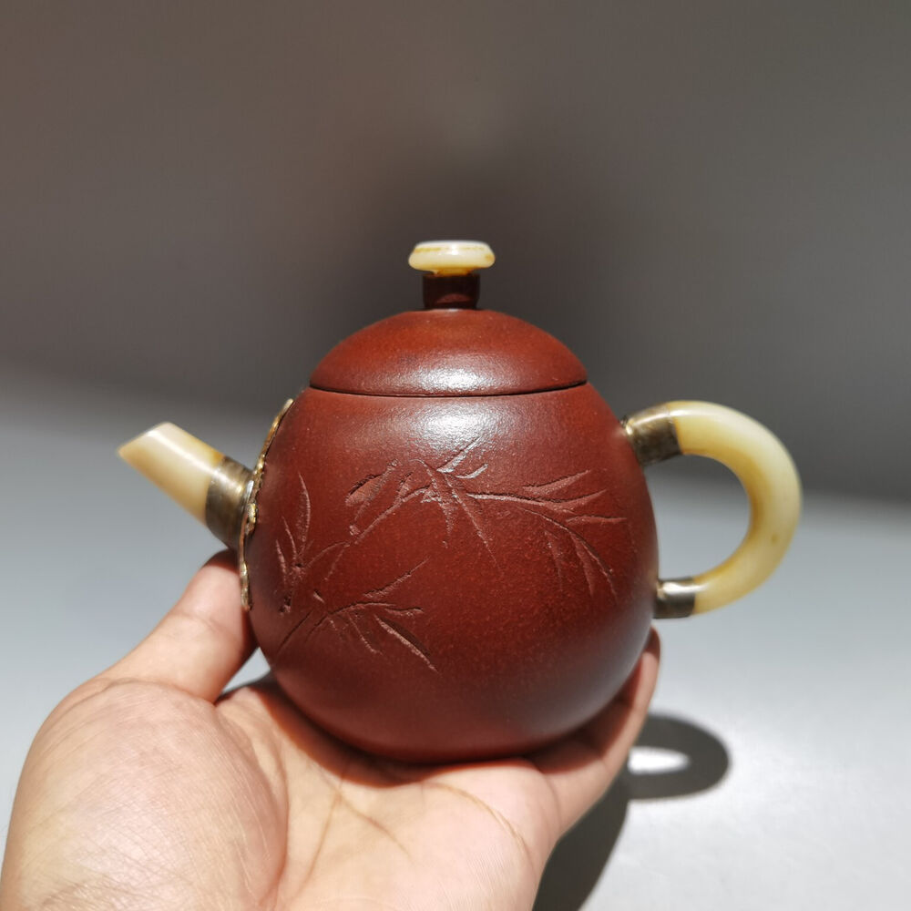 Chinese Yixing Zisha Clay Handmade Exquisite Teapot（镶玉壶 底款：顾景舟）