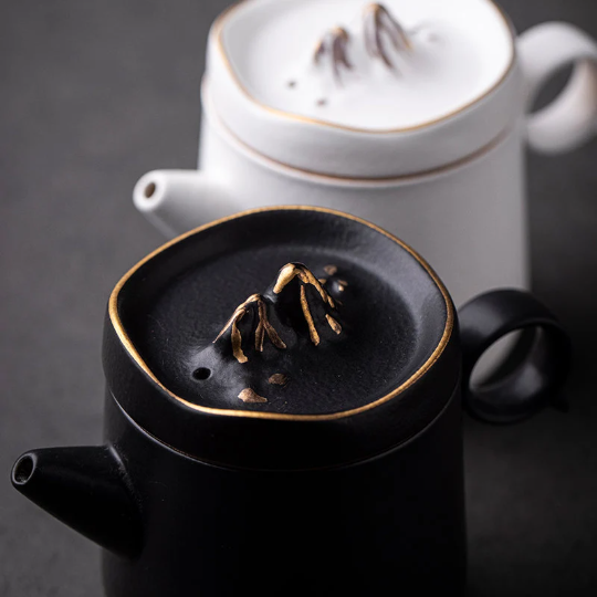 Creative Mountain Ceramic Teapot Chinese Gongfu Tea Pots 160m