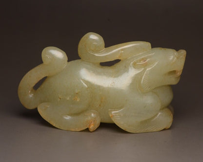 China Old Natural Hetian Jade Carved Beast Animal Statue Sculpture Nice Artwork