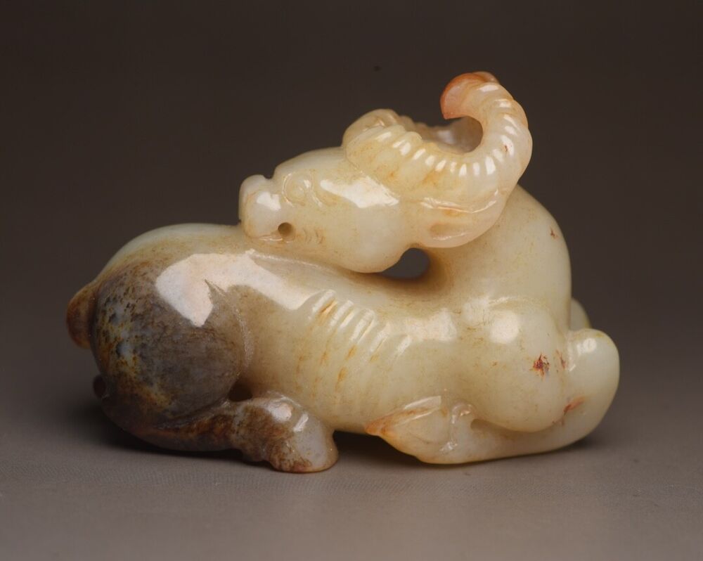 Chinese Old Natural Hetian Jade Carving Beast Statue Exquisite Figurine Art Rare