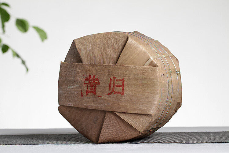 357g Yunnan Pu'er Tea Xigui (White Cotton) Ming Pre-Spring Seven Seed Cake Tea