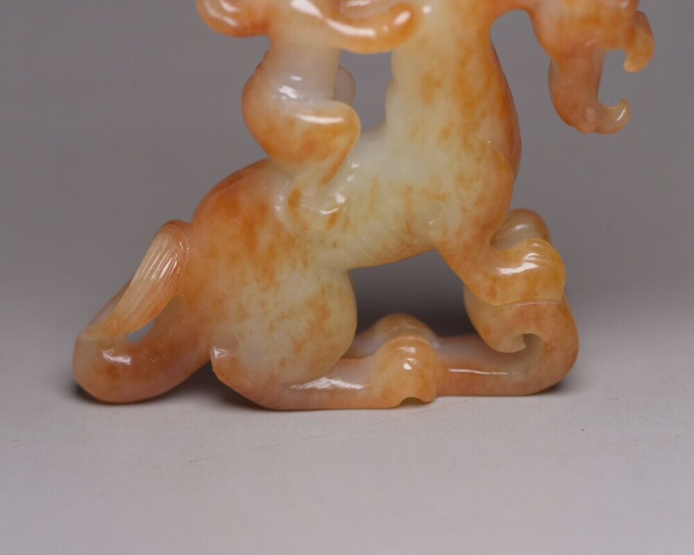 Antique Chinese Natural Hetian Jade Hand Carved Exquisite Beast Statue Figurines