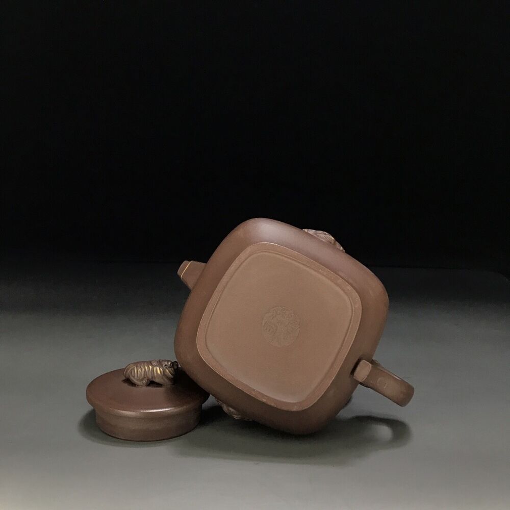 vintage chinese yixing purple clay teapot zisha ceremony carving Collectible art