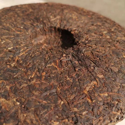 357g Yunnan Puerh Ripe Tea Cake 2004 Panda Palace Pu'er Tea Old Pu-erh Cake Tea
