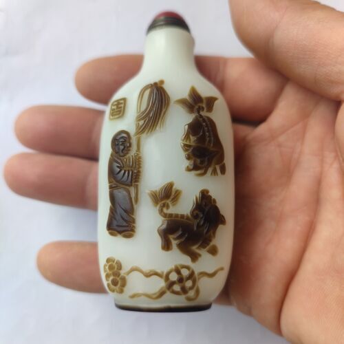 chinese carved statue peking glass snuff bottle glazed Cameo White black kylin