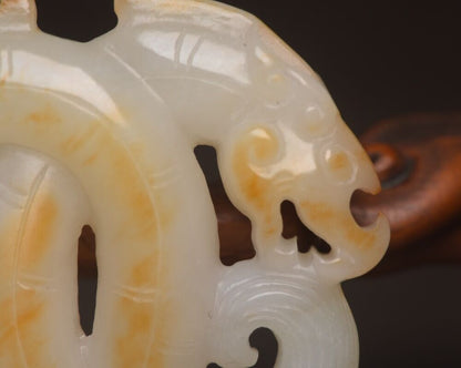 Top Chinese Natural Hetian Jade Carving Dragon Statue Exquisite Pendant Jewelry