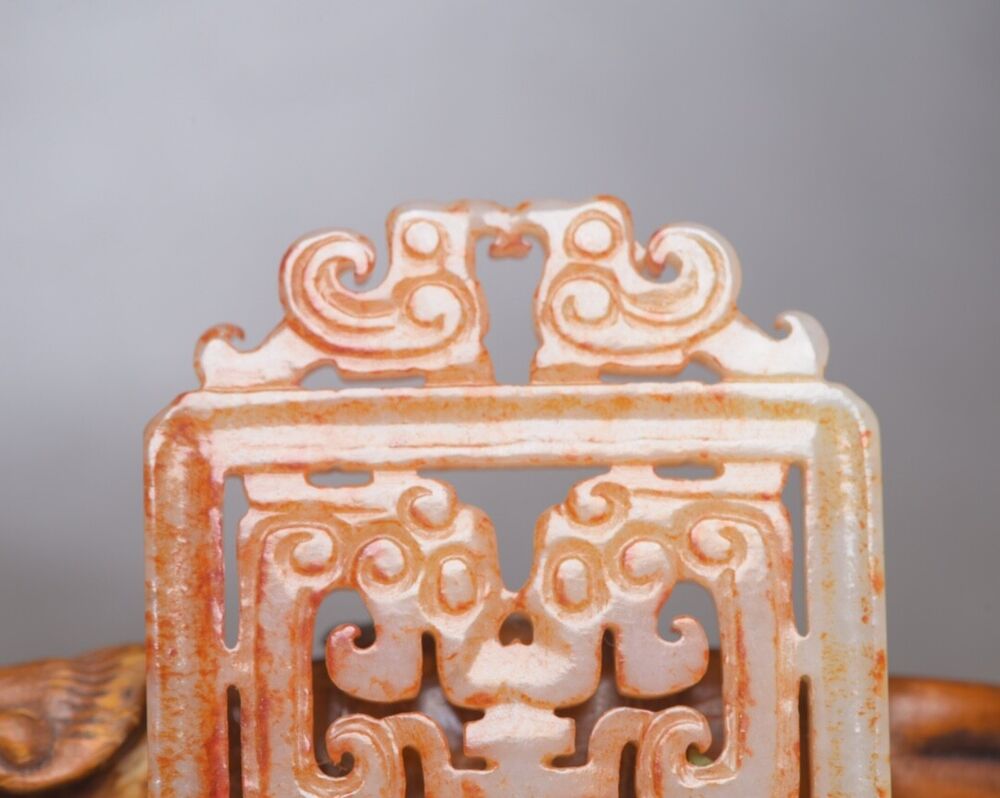 Chinese Antique Natural Hetian Jade Hand Carved Exquisite Statue Lucky Pendant